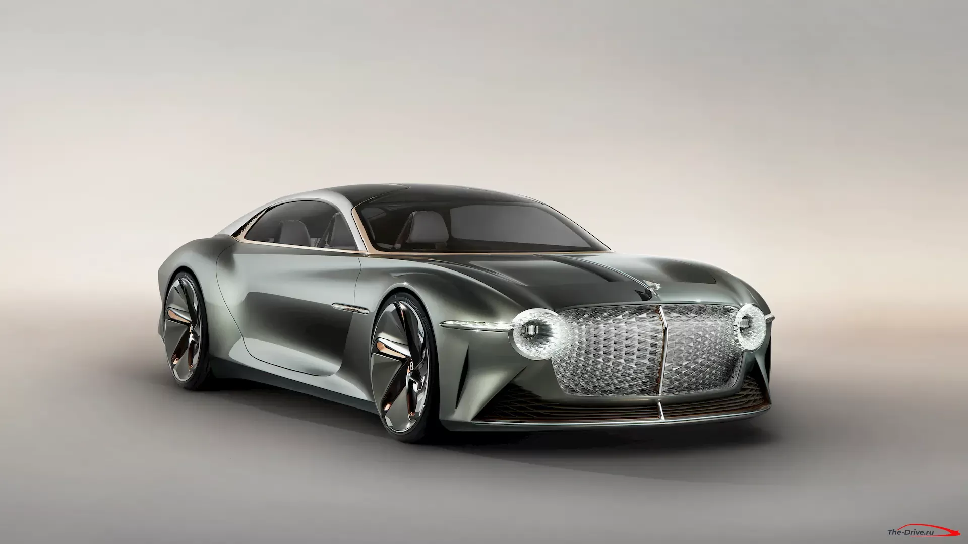 Первый электрический автомобиль Bentley прибудет в 2025 году