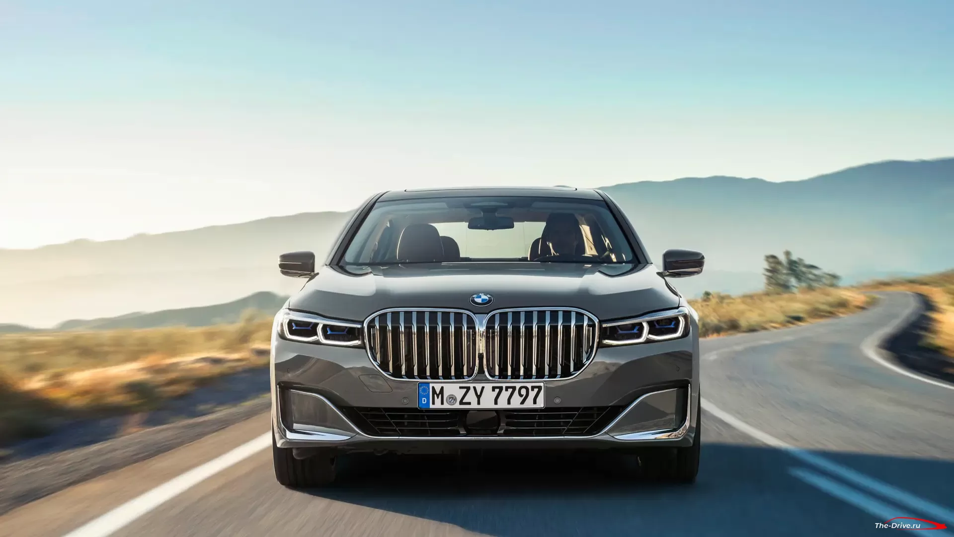 BMW подтверждает, что следующие поколения 7-й серии появятся электрические модели флагмана
