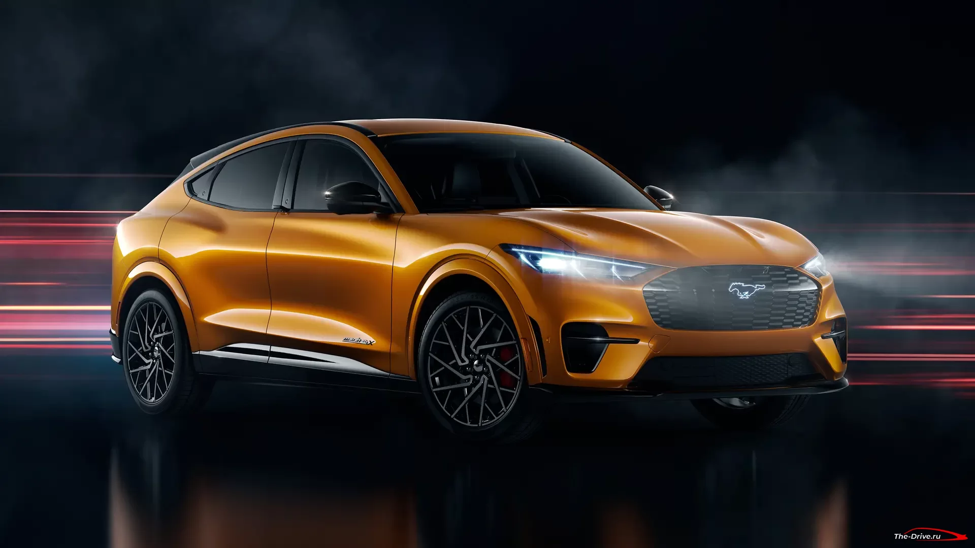 Ford Mustang Mach-E 2021 года приобретает новый цвет под названием Cyber Orange