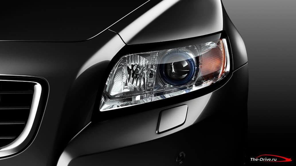 Volvo s40 - замена лампы ближнего света H7 своими руками. Фотоотчет.