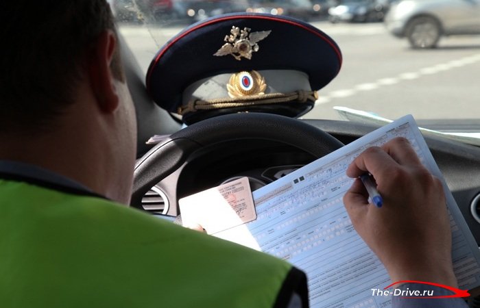 Водитель не согласен с протоколом ГИБДД: имеете ли право отказаться от подписи бумаг