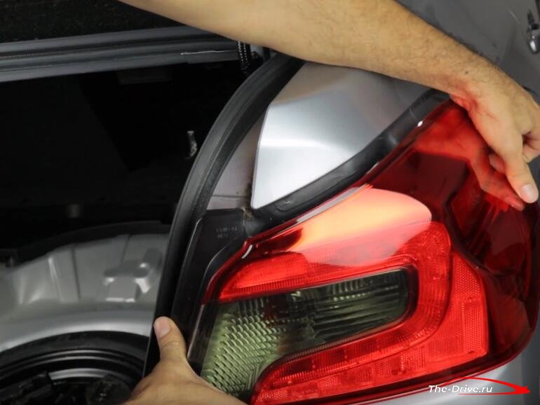 Как установить задний фонарь OLM Spec CR на Subaru WRX/STI 2015+