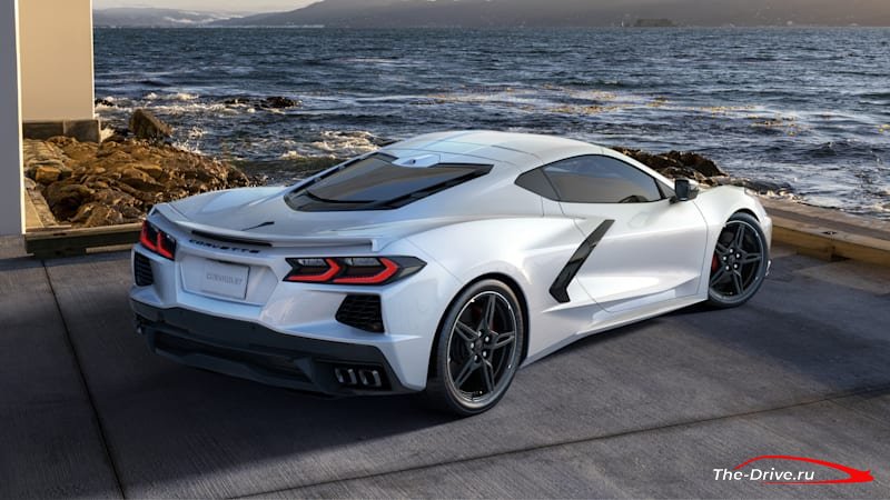 Изменения Corvette на 2022 год включают доработку двигателя и более высокую цену