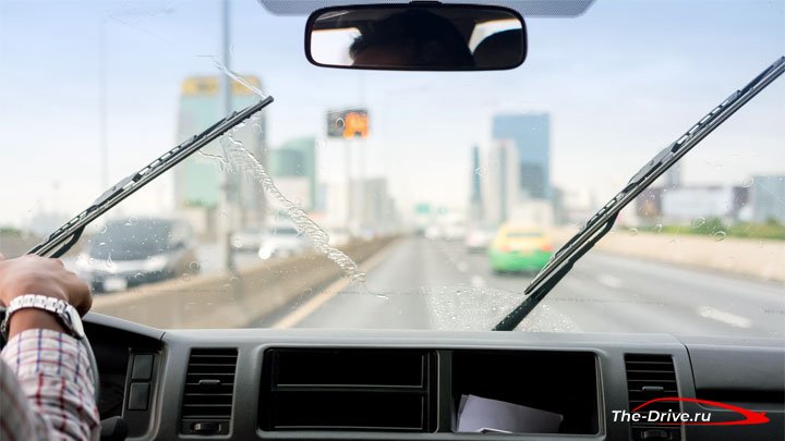 Дворники на лобовом стекле автомобиля не возвращаются в исходное положение (4 причины)