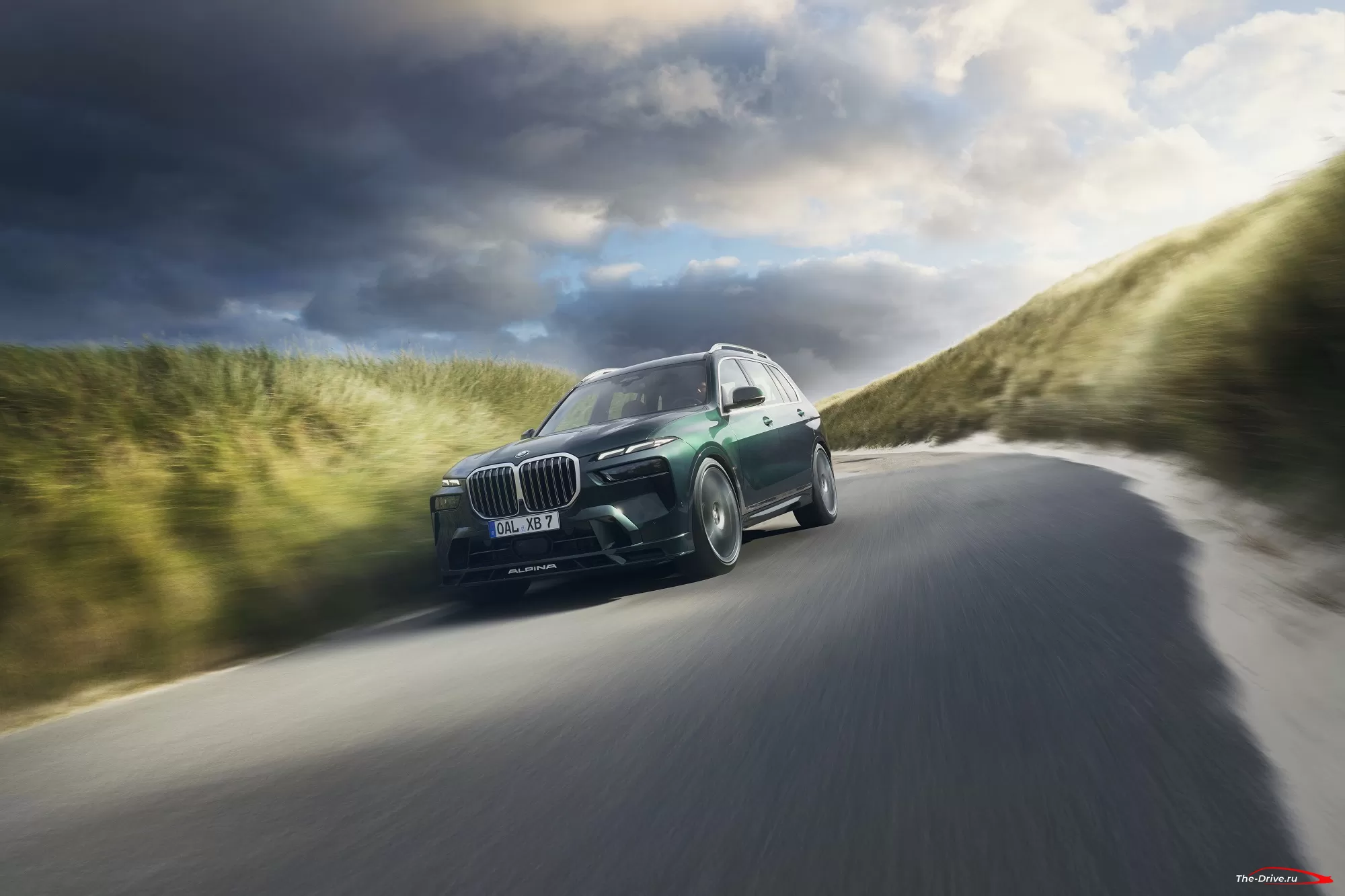 BMW XB7 Alpina 2023 года с новым 630-сильным твин-турбо V8