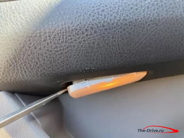Как заменить наружную ручку двери на Toyota 4Runner 4-го поколения (2003-2009 гг.)